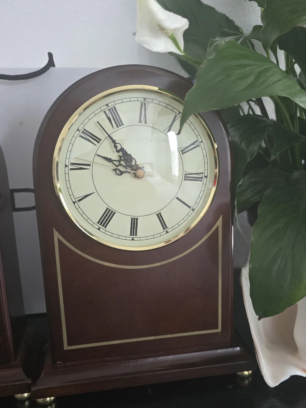 Classic Brown Mantel Clock Pair - Unbranded